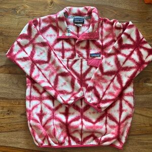 Patagonia Synchilla small pullover with snaps.  Tie dye print vintage.